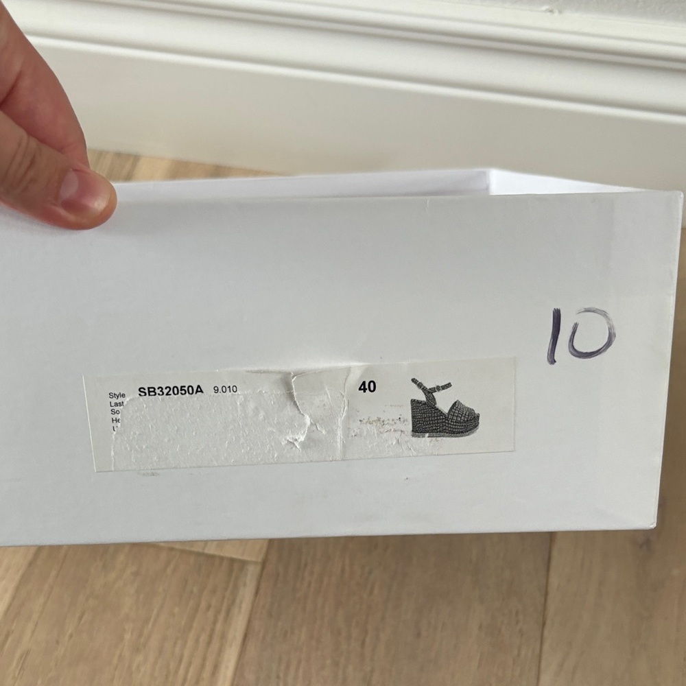 See By Chloé White Shoe Box - Picture 6 of 6